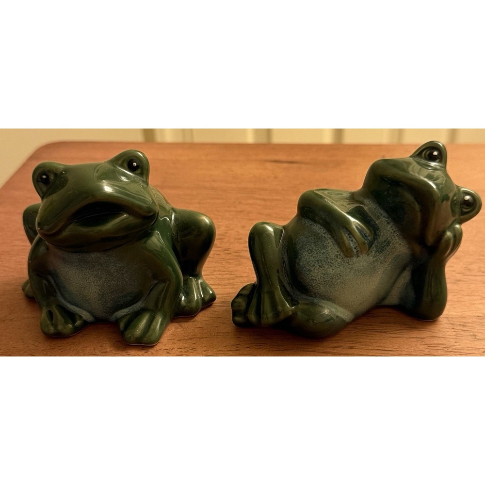 Set Of 2 Greenbrier Ceramic Frogs Glazed Garden Pottery Green